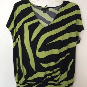 Short sleeves blouse